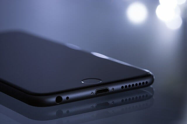 電源が入っていないiPhone8